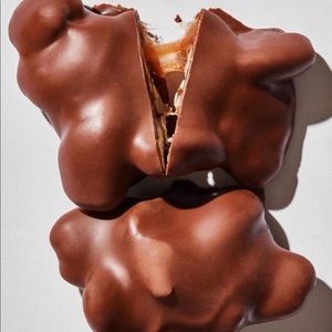 Meet your Posher, Cynthia